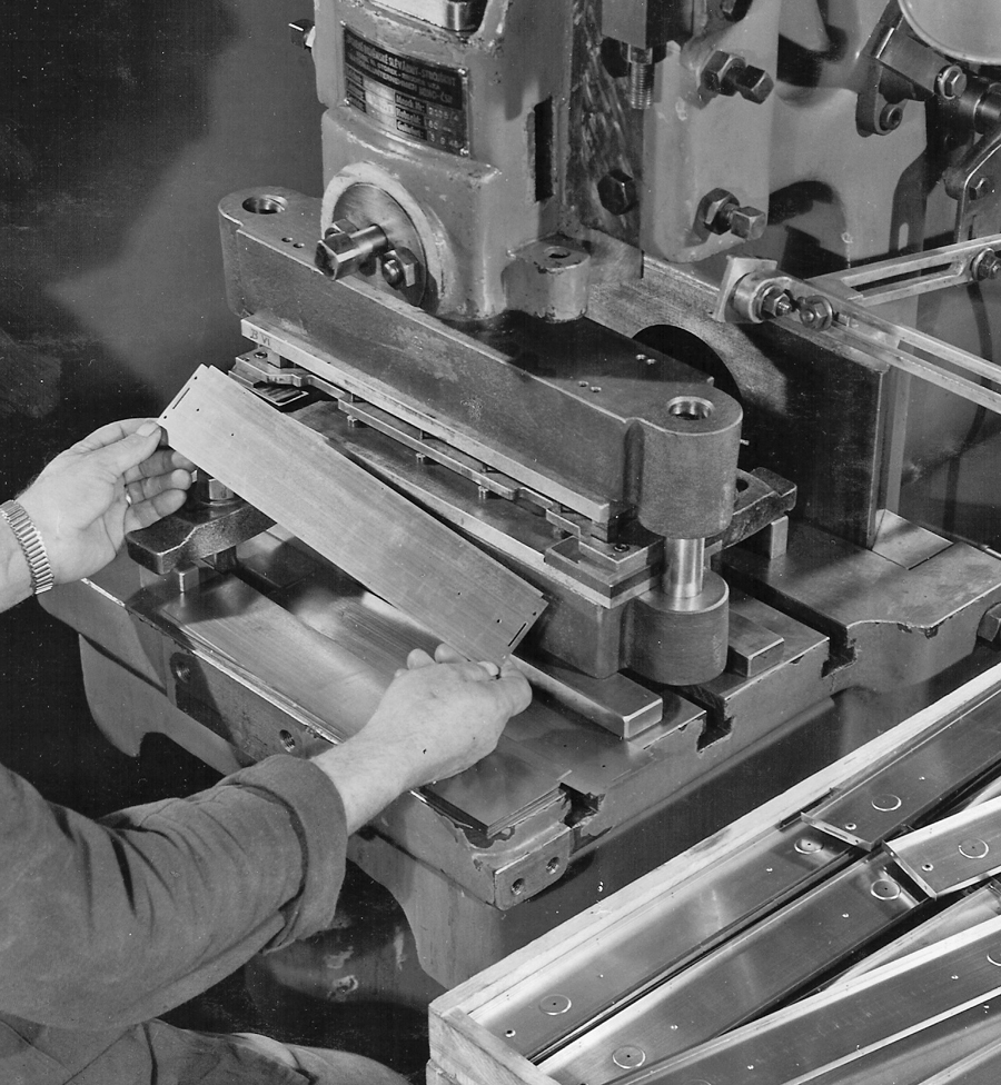 Buco Spur 0 Wagenboden tiefziehen anno 1952 by Geschichtsforschung Amiba Buco Spur 0 Wagenboden tiefziehen anno 1952 by Geschichtsforschung Amiba