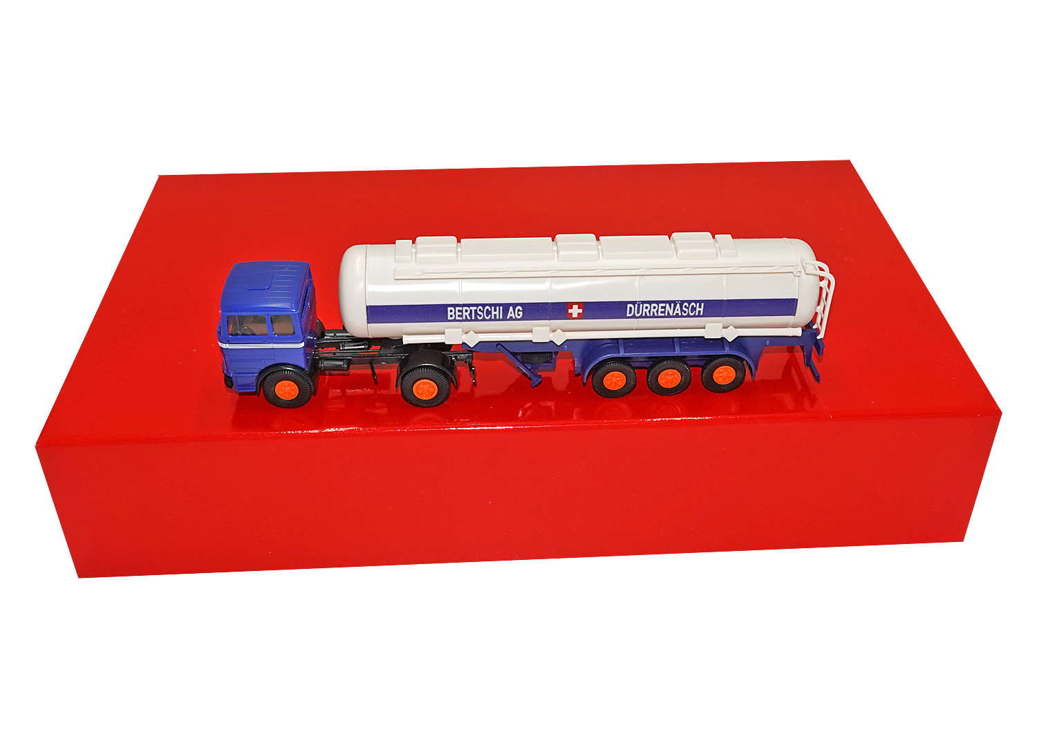 Brekina 81040 MB Tank-Sattelzug1620 Bertschi AG blau (CH) 