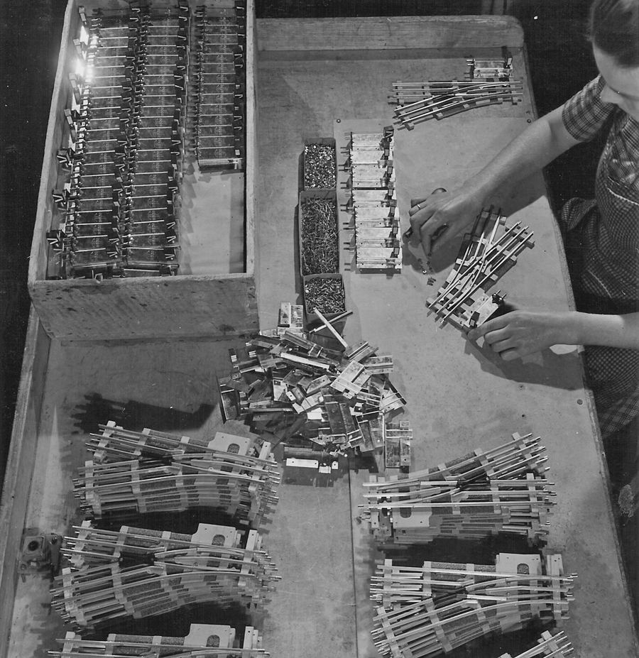 Buco Spur 0 Weichenmontage anno 1952 by Geschichtsforschung Amiba Buco Spur 0 Weichenmontage anno 1952 by Geschichtsforschung Amiba