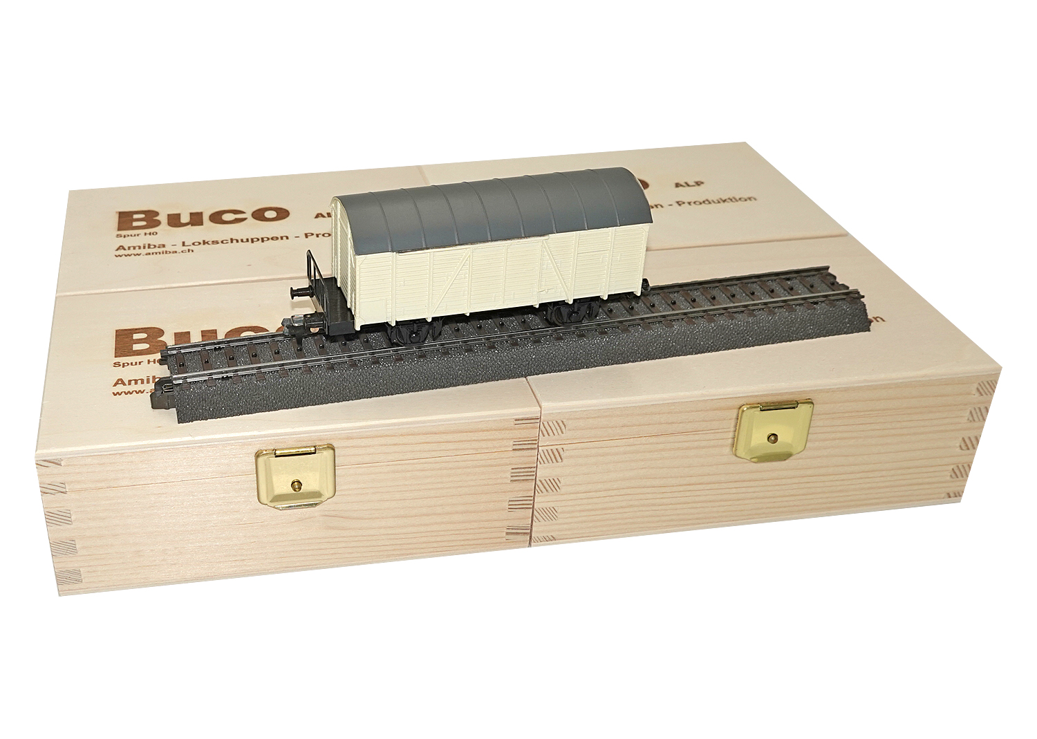 Buco H0 10445 ged Güterwagen mit Plattform creme DC 