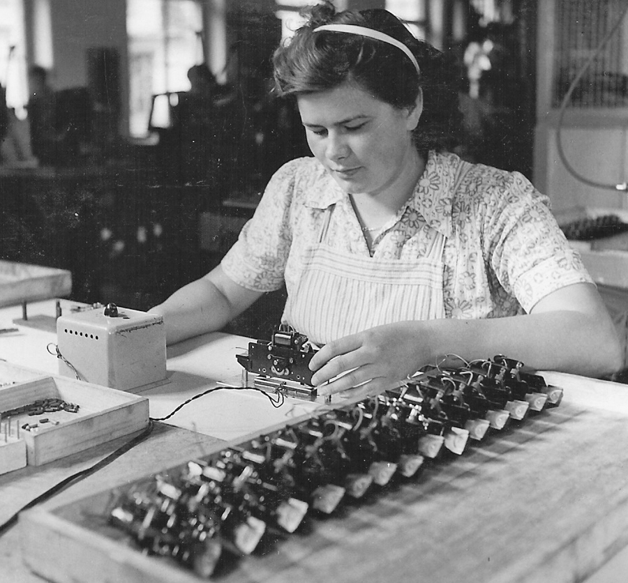 Buco Spur 0 Lok-Motoren Kontrolle anno 1952 by Geschichtsforschung Amiba Buco Spur 0 Lok-Motoren Kontrolle anno 1952 by Geschichtsforschung Amiba