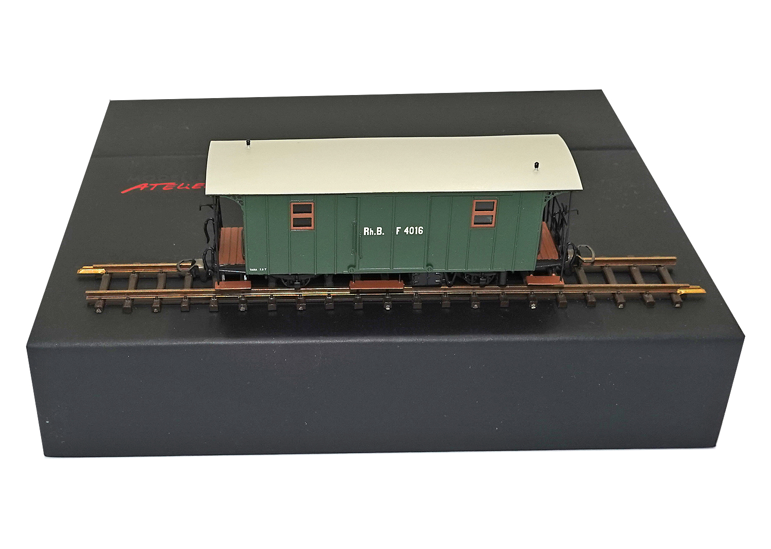 Modellbau-Atelier F4016 H0m RhB F 4016 Gepäckwagen 