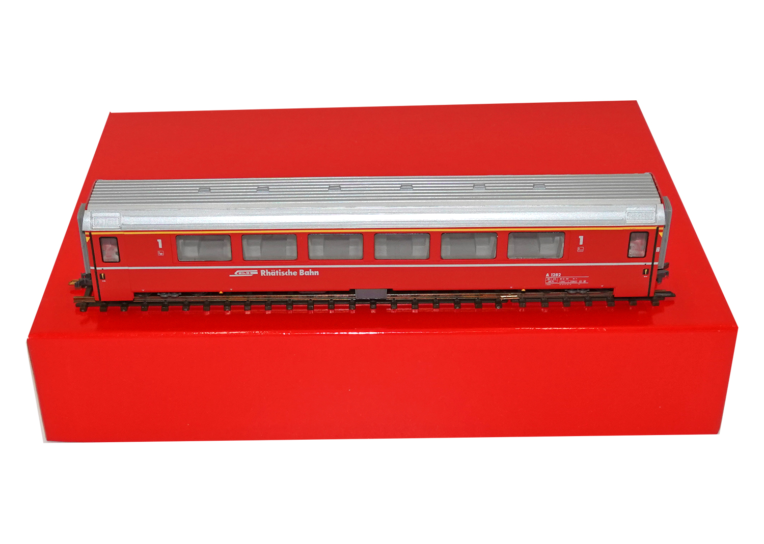 D+R 21282 H0m RhB Personenwagen A 1282 EW IV rot 