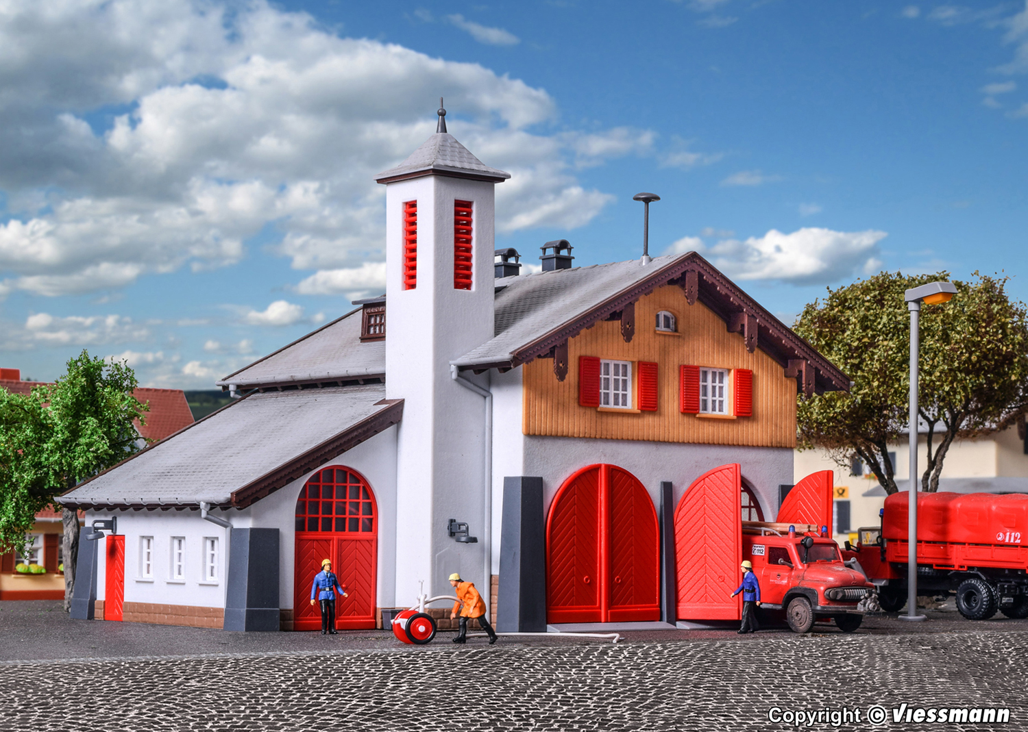 Kibri 39214 H0 Feuerwehr mit Dorfgemeinschaftshaus 