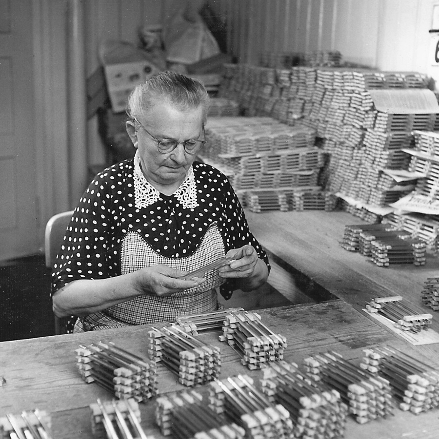 Buco Spur 0 Gleiskontrolle anno 1952 by Geschichtsforschung Amiba Buco Spur 0 Gleiskontrolle anno 1952 by Geschichtsforschung Amiba