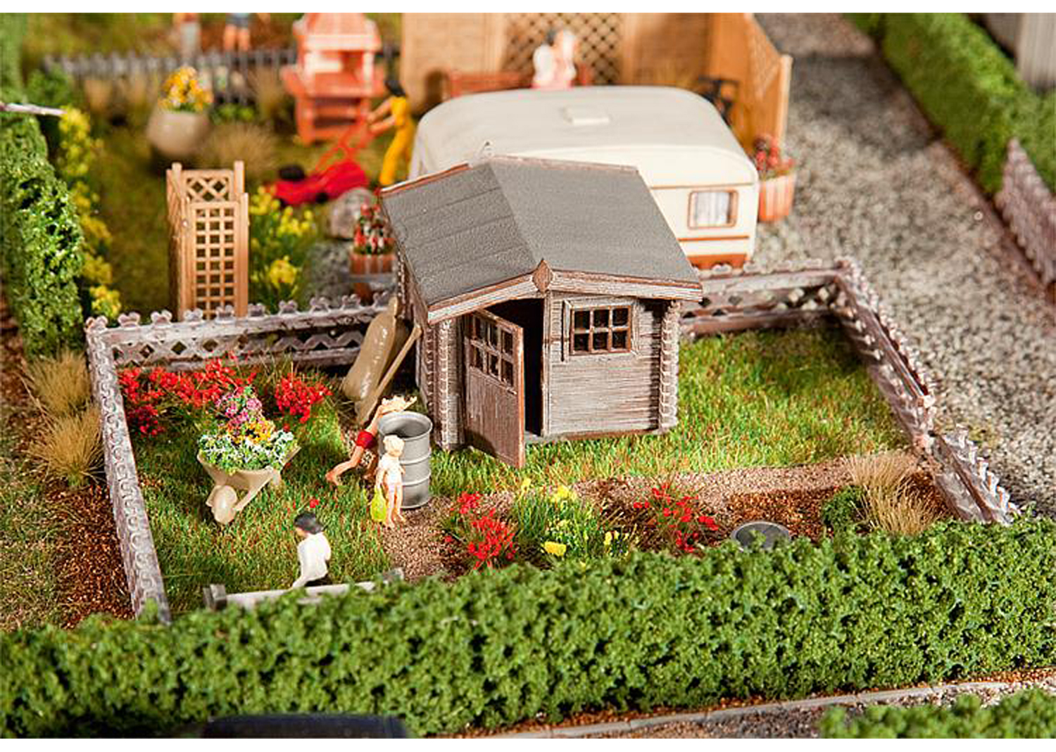 Faller 180492 Schrebergarten mit kleinem Gartenhaus 