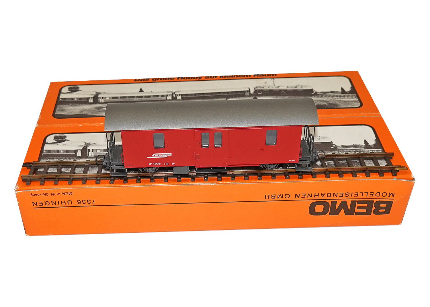 Bemo 3265128 RhB Gepäckwagen D2 4038 rot 