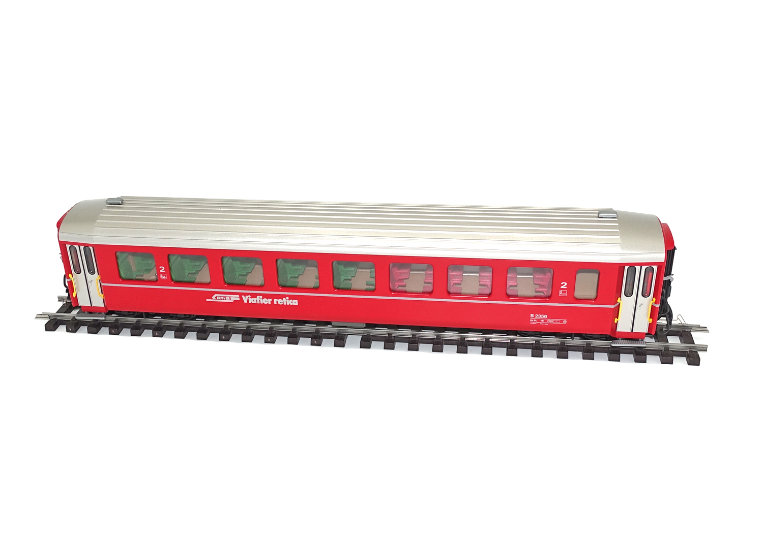 Fama 3225 RhB Personenwagen rot 2. Klasse 2356  Fama 3225 RhB Personenwagen rot 2. Klasse 2356