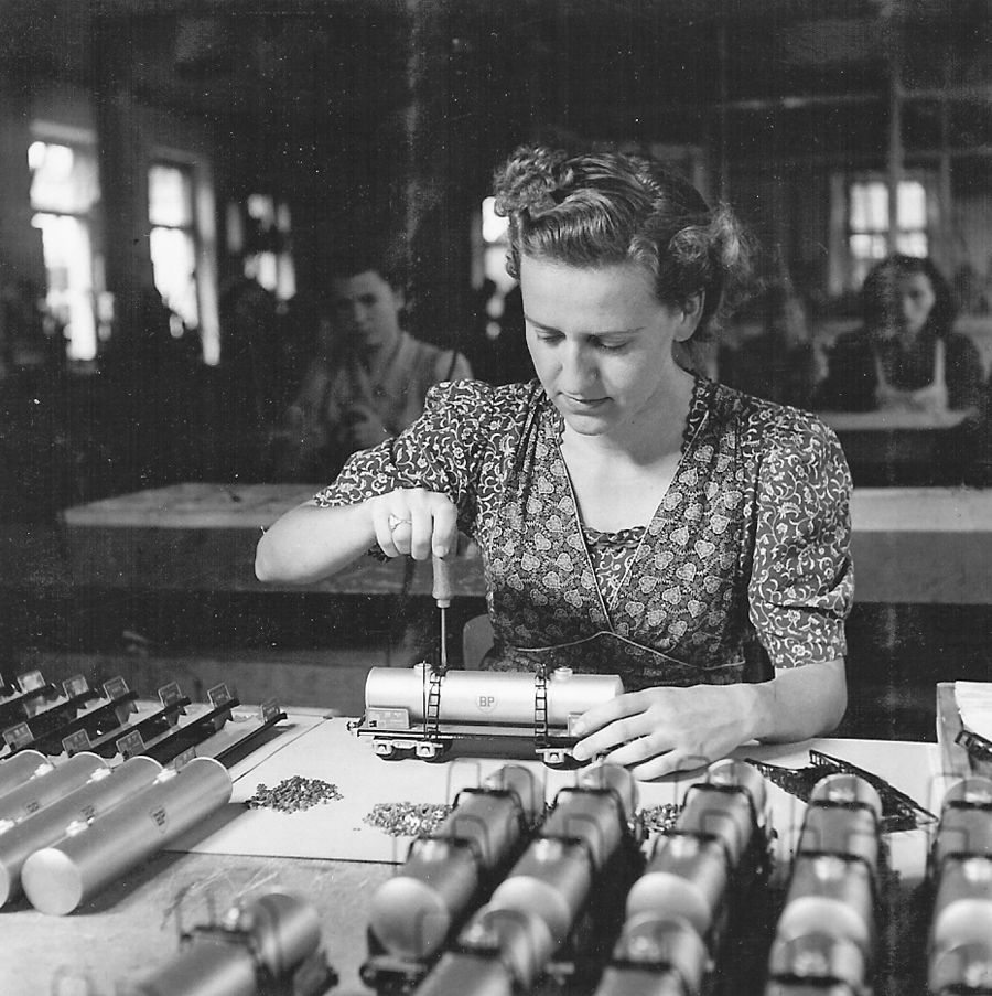 Buco Spur 0 Tankwagen Montage anno 1952 by Geschichtsforschung Amiba Buco Spur 0 Tankwagen Montage anno 1952 by Geschichtsforschung Amiba