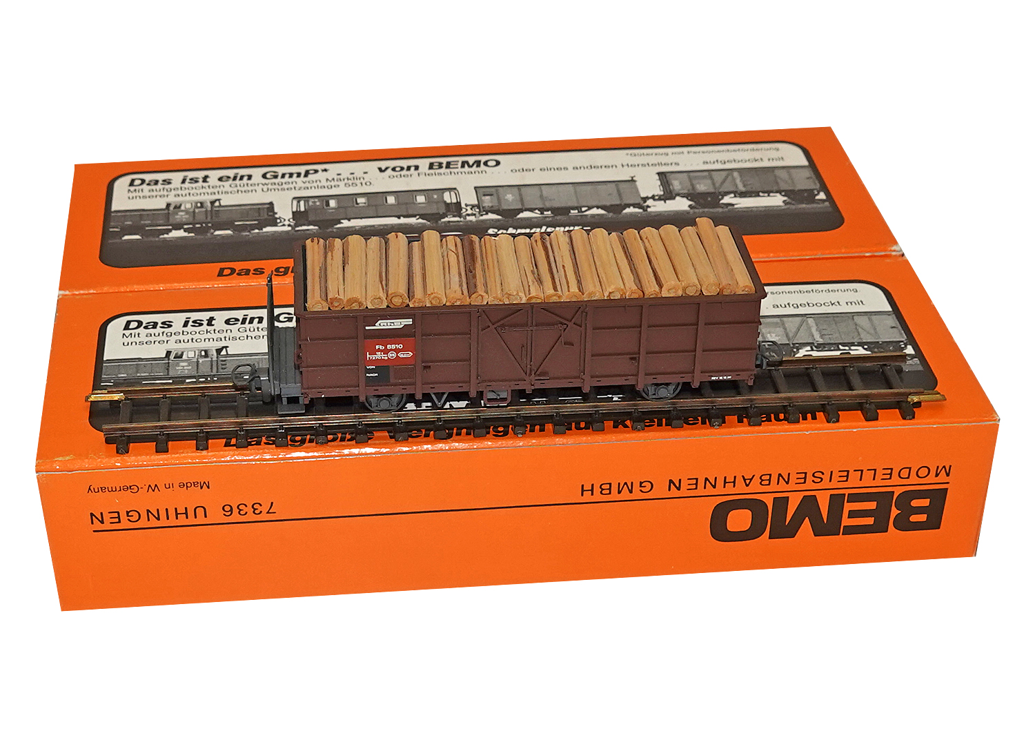 Bemo 2255110 RhB offener Güterwagen mit Holz Fb 8510 
