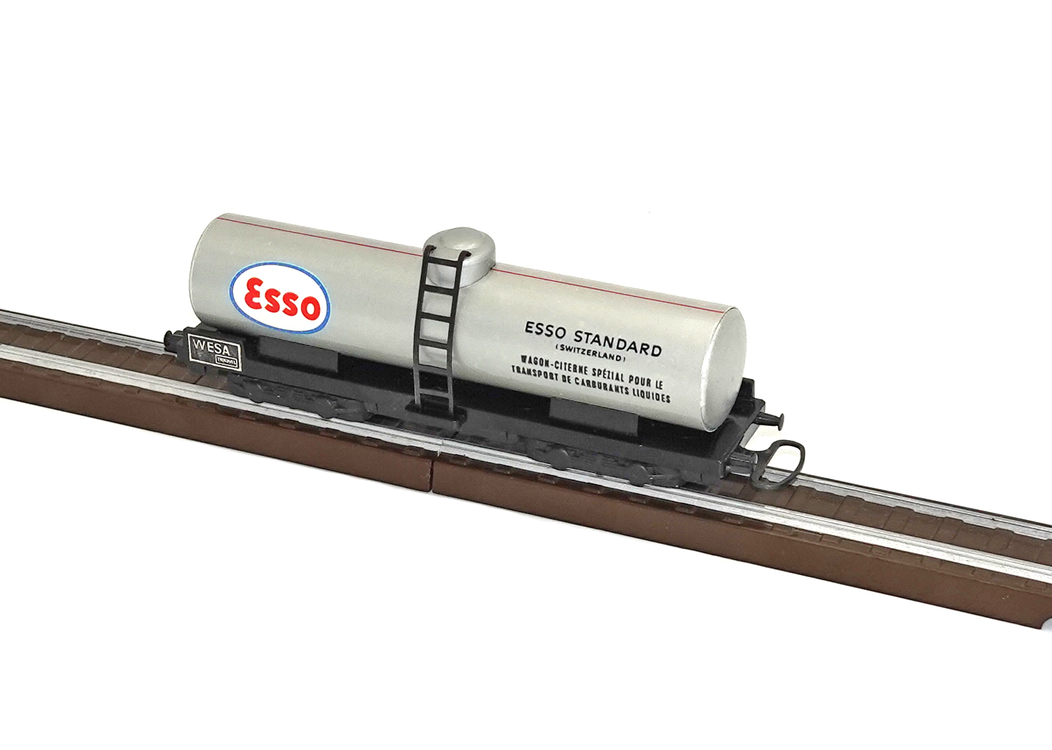 Wesa 240 Zisternenwagen Esso silber Leiter schwarz
