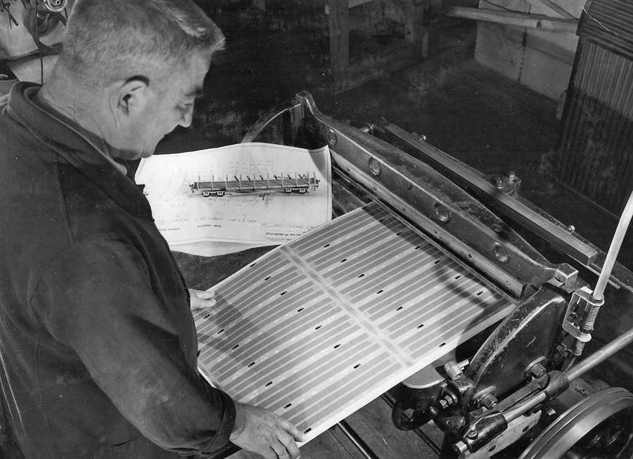 Buco Spur 0 Blechzuschneiden von Güterwagen M9 anno 1952 by Geschichtsforschung Amiba Buco Spur 0 Blechzuschneiden von Güterwagen M9 anno 1952 by Geschichtsforschung Amiba