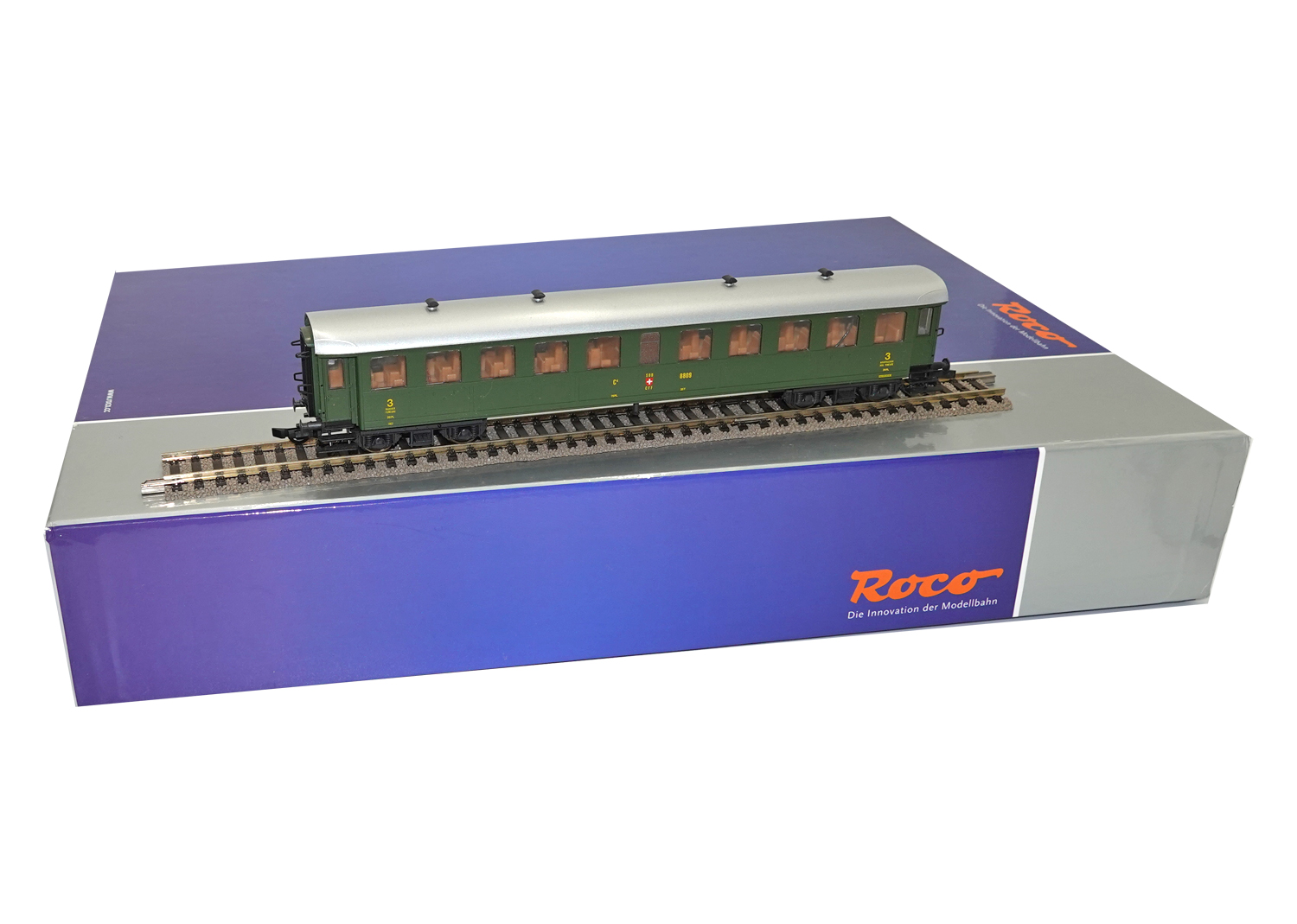 Roco 44200B SBB Personenwagen 3. Kl. C4 8809  Roco 44200B SBB Personenwagen 3. Kl. C4 8809