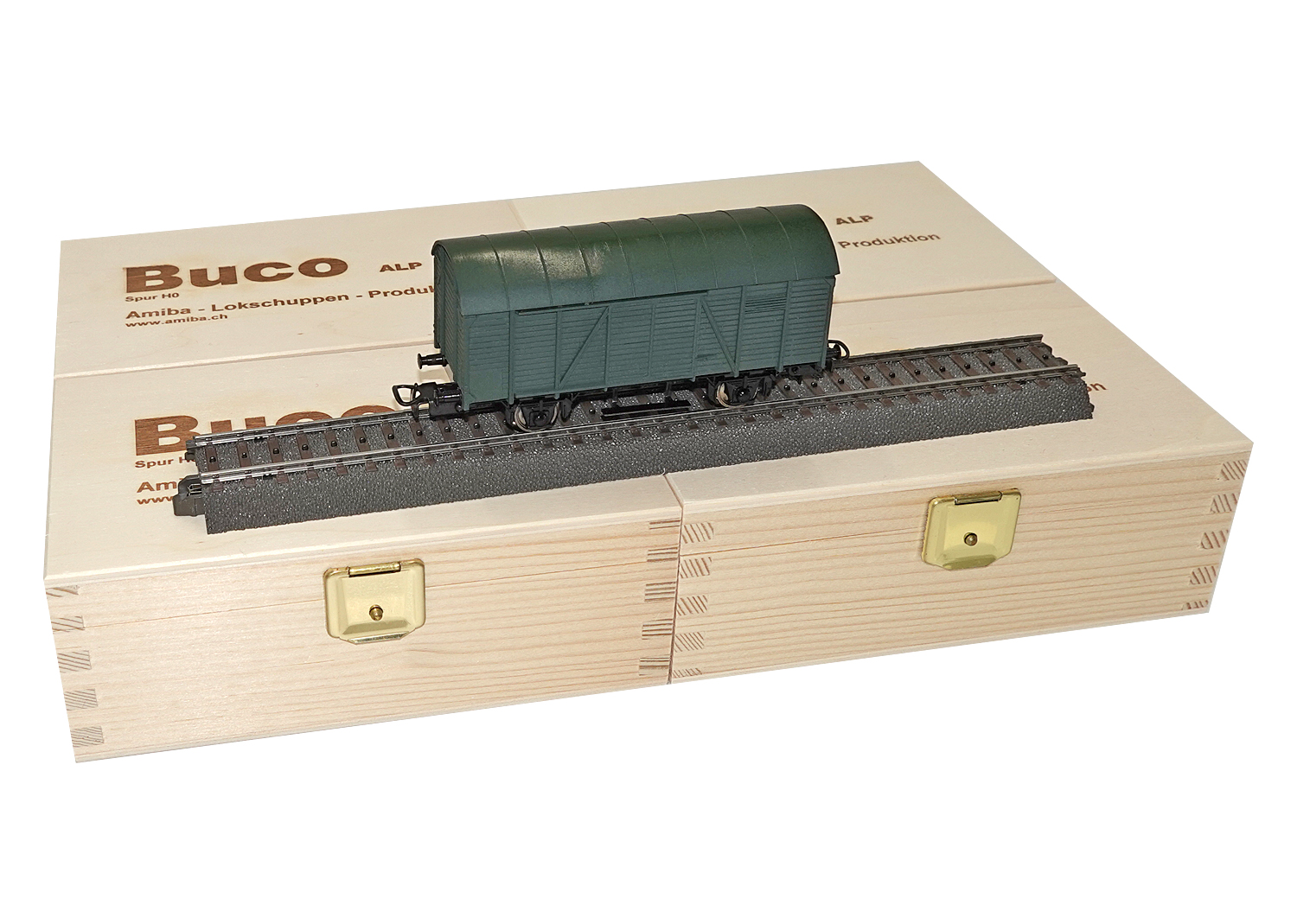 Buco H0 10454 ged Güterwagen dunkelgrün DC 