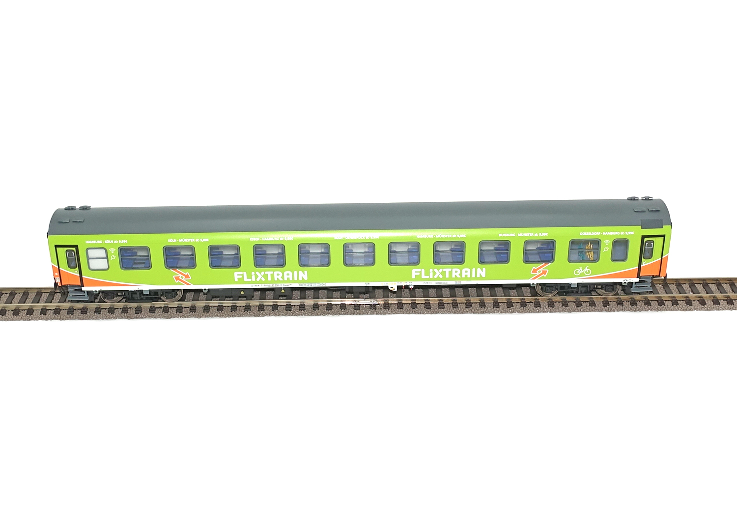 ACME 55249 Flixtrain 2-tlg. Set Personenwagen und Flix Bus Setra S431  ACME 55249 Flixtrain 2-tlg. Set Personenwagen und Flix Bus Setra S431
