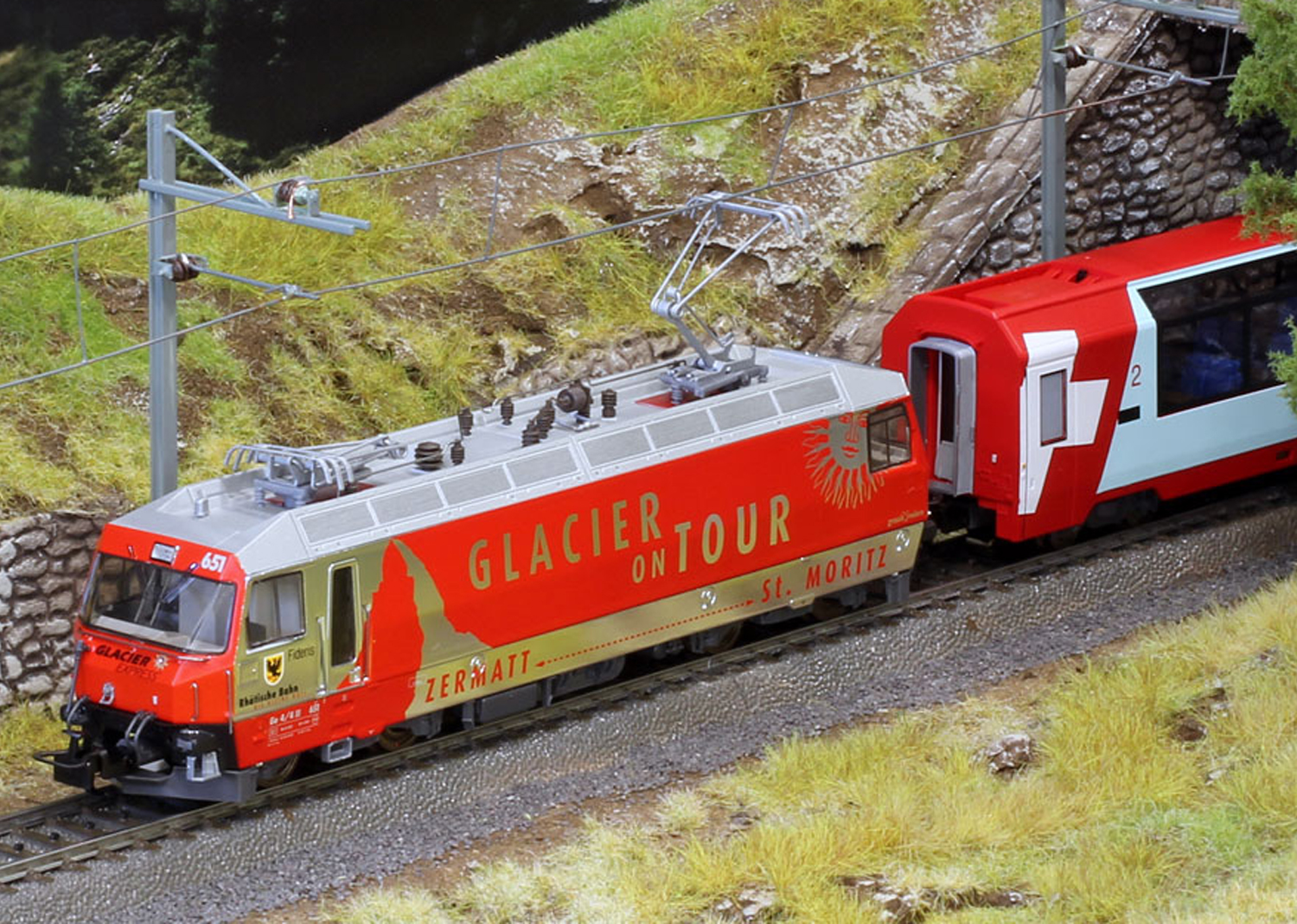 Bemo H0 1759161 RhB Ge 4/4 III 651 Glacier on Tour H0 2L-GS digital mit Sound 