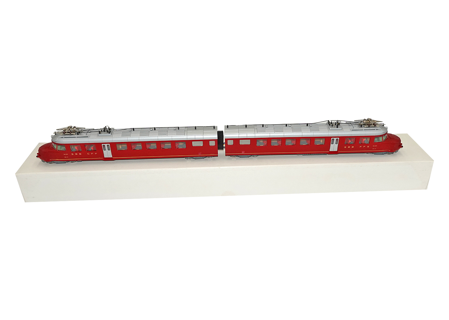 mtr 27D-270 H0 SBB Churchill Doppel-Roter Pfeil RAe 4/8 1021 DCC 