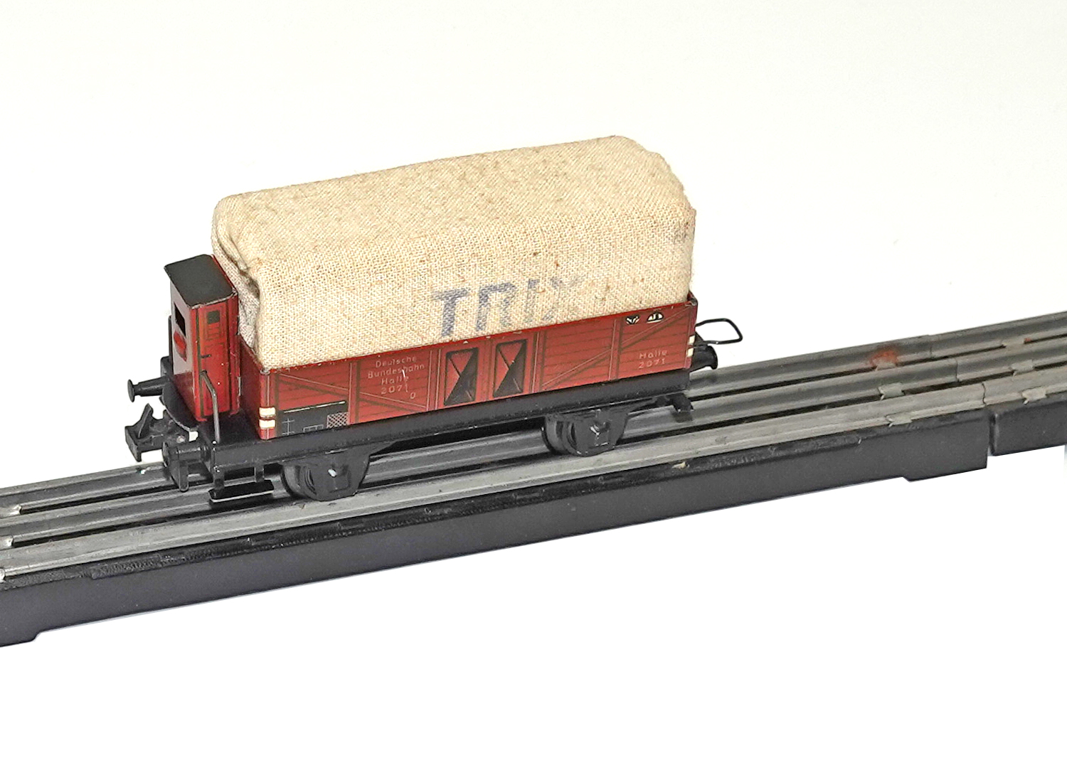 Trix Express 20/76 Niederbordwagen mit Plane mit BRH Trix Express 20/76 Niederbordwagen mit Plane mit BRH