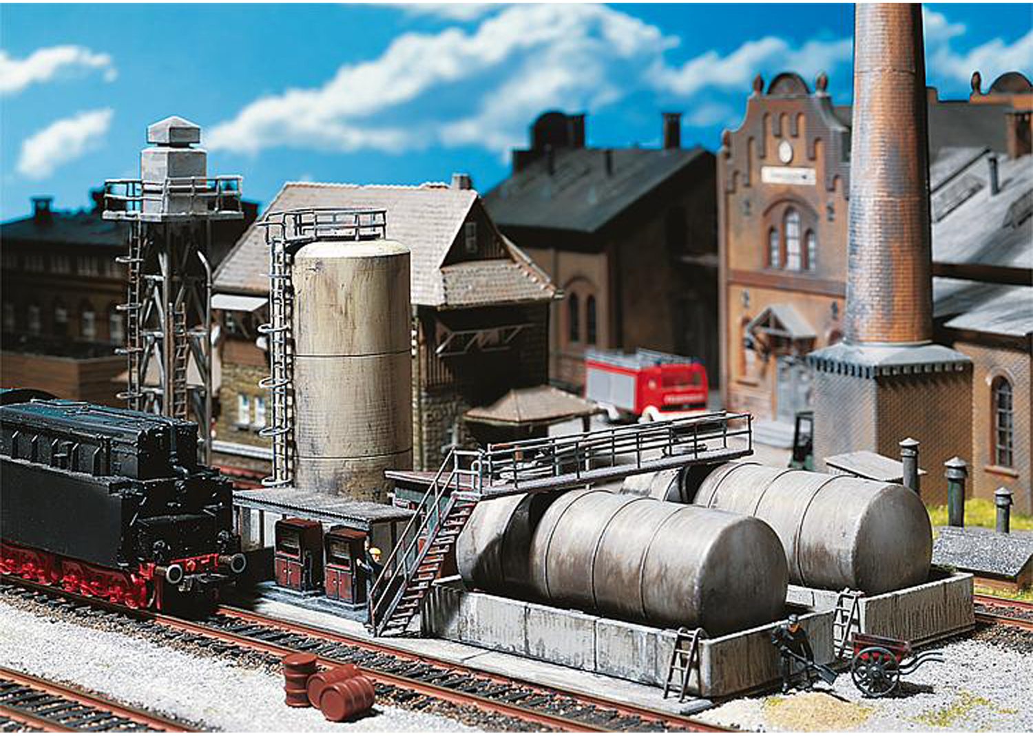 Faller 120157 Öllager mit Dieseltankstelle und Ölkran  Faller 120157 Öllager mit Dieseltankstelle und Ölkran