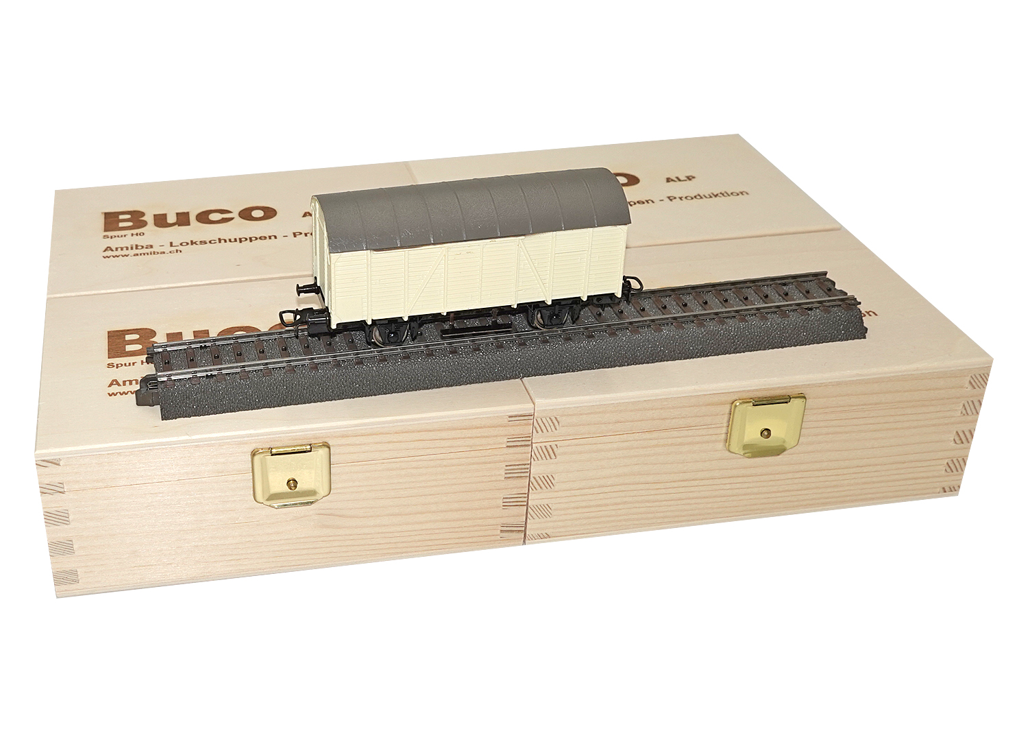 Buco H0 10453 ged Güterwagen creme DC 