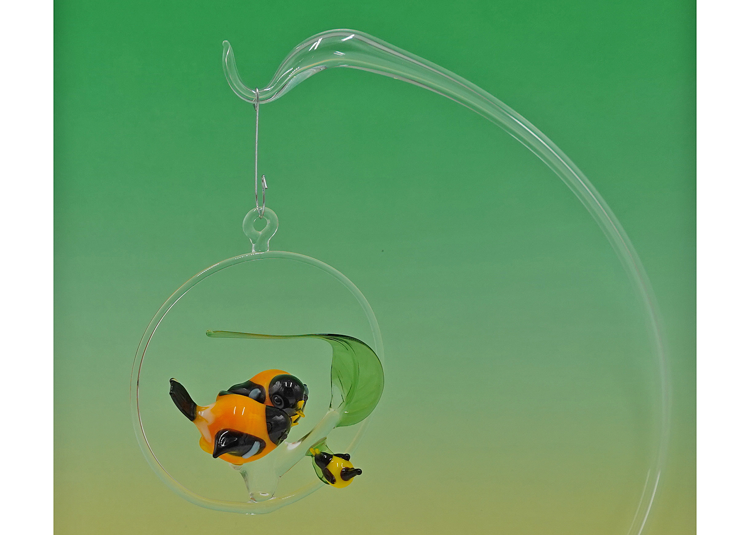 Bäz-Dölle Glastier Vogelpaar mit Jungvogel im Ring Lauscha Glas Bäz-Dölle Glastier Vogelpaar mit Jungvogel im Ring Lauscha Glas