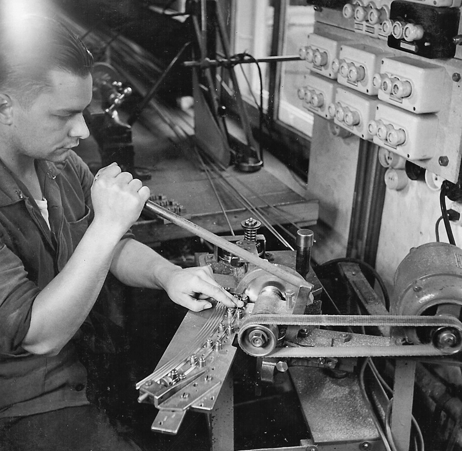 Buco Spur 0 Gleismontage Profil ablängen und biegen anno 1952 by Geschichtsforschung Amiba Buco Spur 0 Gleismontage Profil ablängen und biegen anno 1952 by Geschichtsforschung Amiba