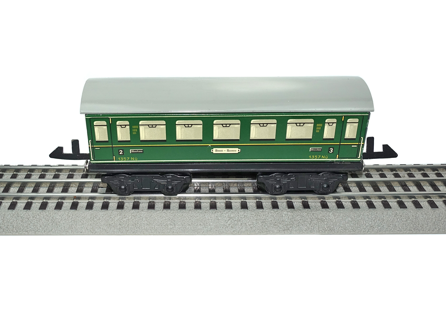 Distler 0 256/4 Personenwagen grün (18,5 cm) 1950er Jahre 