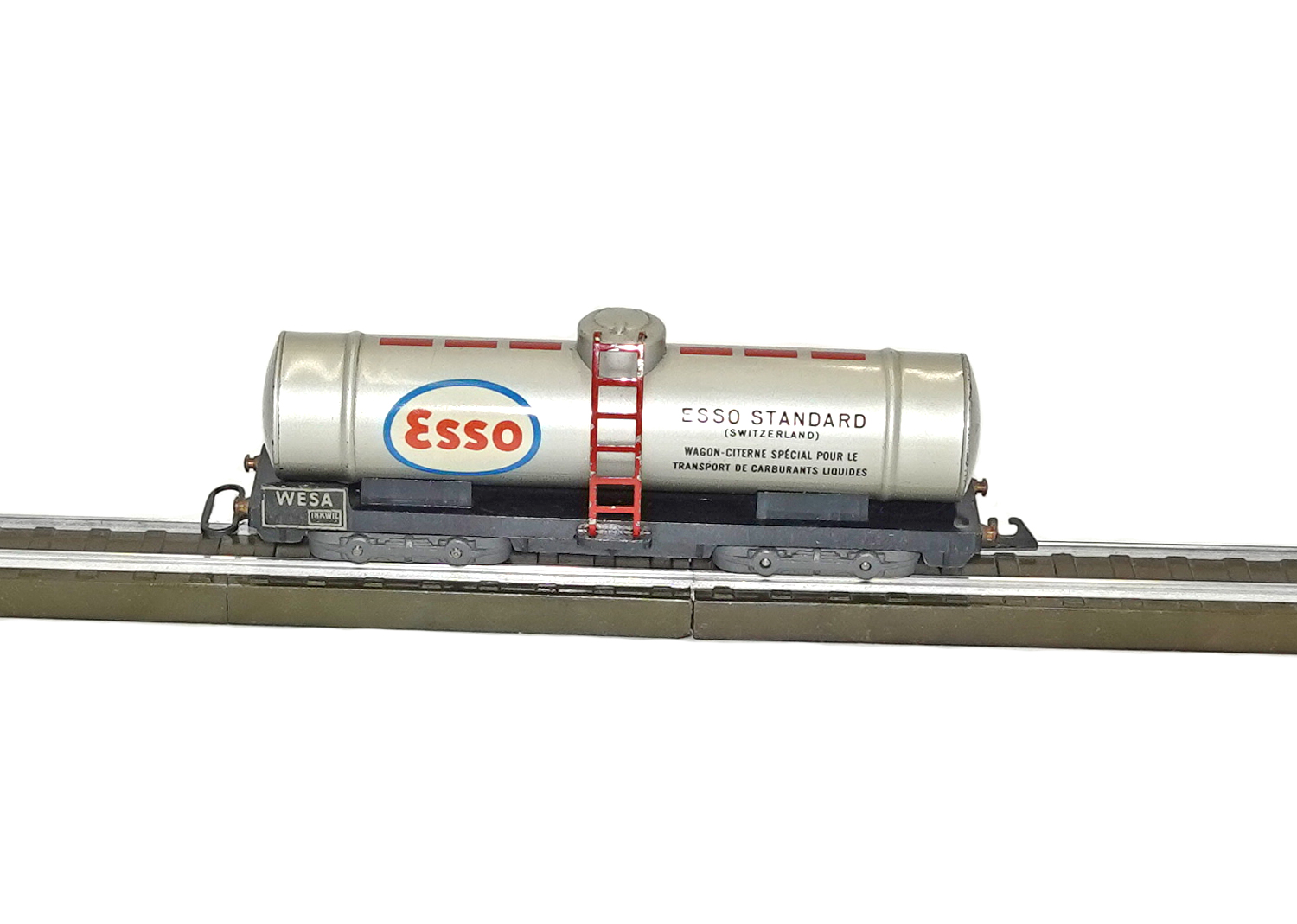 Wesa 240 Zisternenwagen Esso silber Leiter rot
