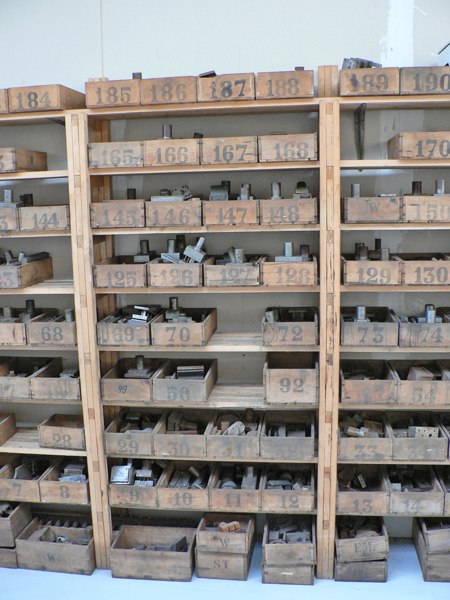 Buco Spur 0 Werkzeug-Lager anno 2009 by Fritz Krähenbühl in Thun Buco Spur 0 Werkzeug-Lager anno 2009 by Fritz Krähenbühl in Thun