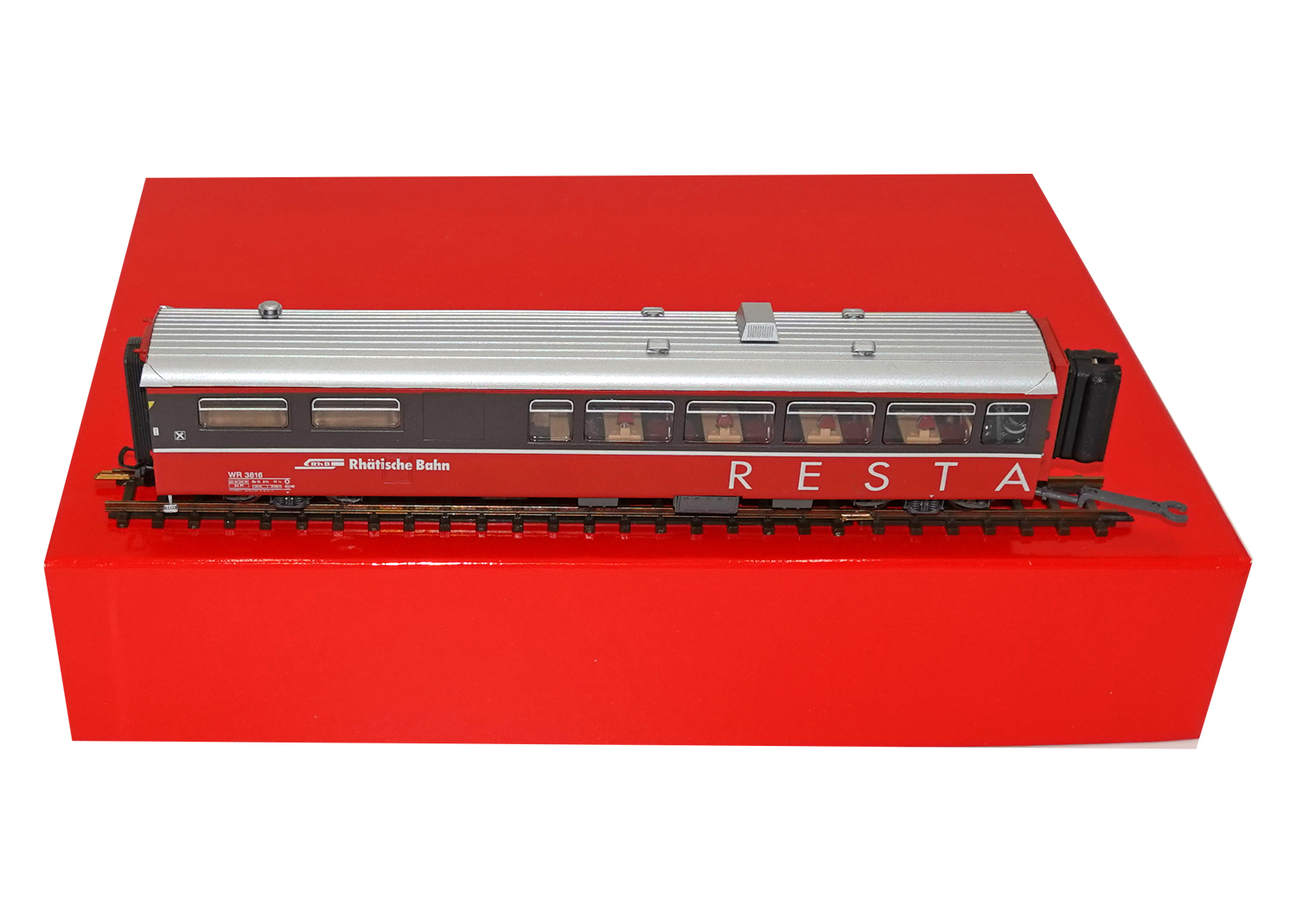 D+R 23817 H0m RhB Doppelspeisewagen WR 3816 / 3817 rot / braun 