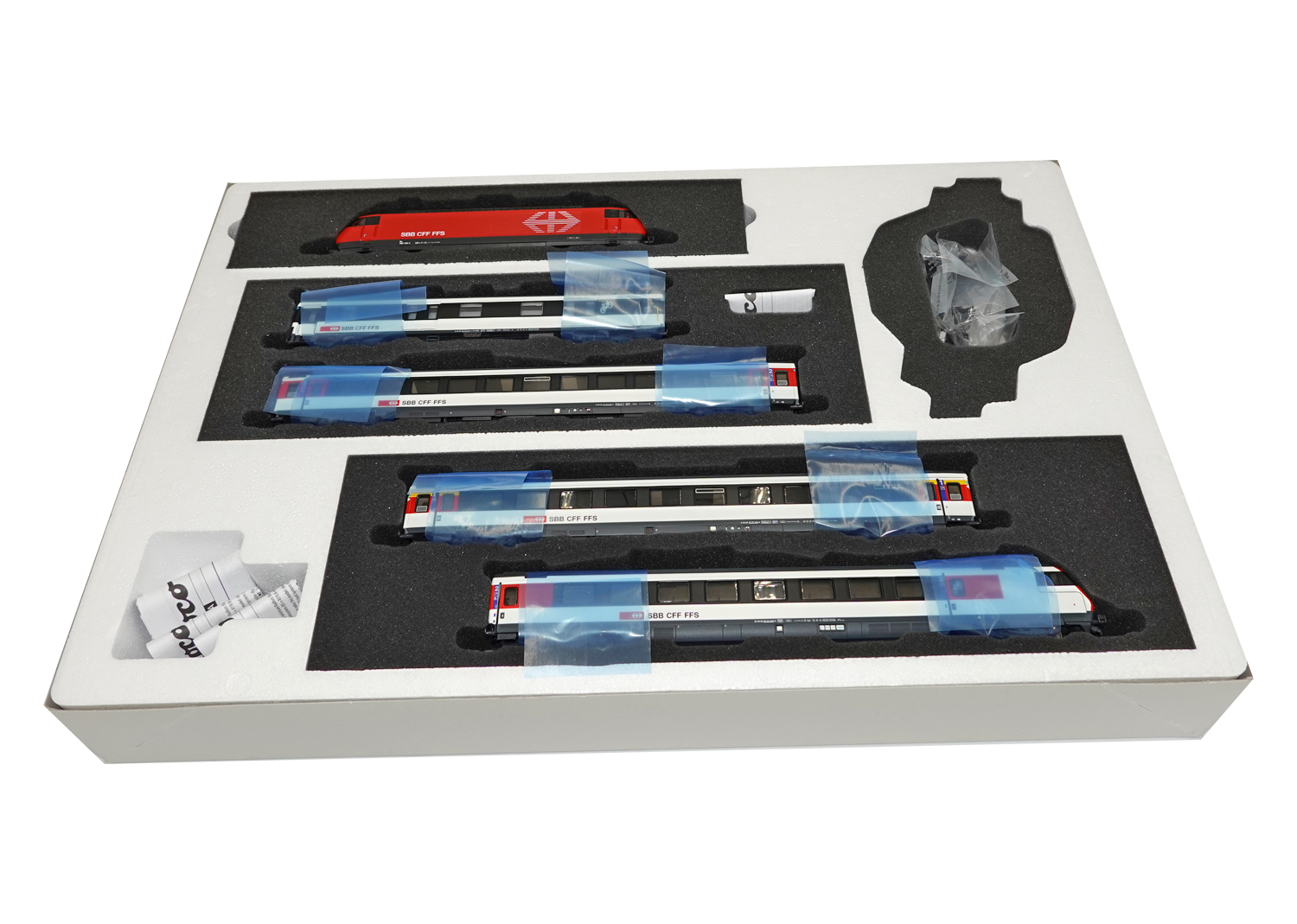 Roco 61402 SBB-Pendelzug mit Re 460 und 4 Wagen Ep. V DC 