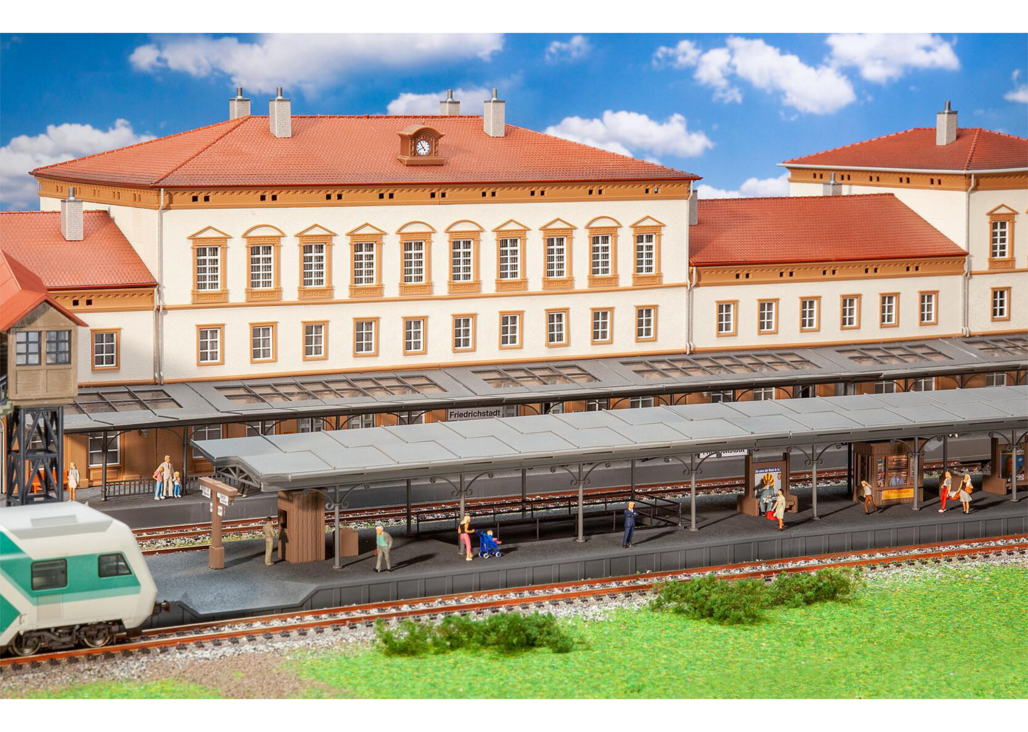 Faller 120105 Bahnsteig Friedrichstadt  Faller 120105 Bahnsteig Friedrichstadt