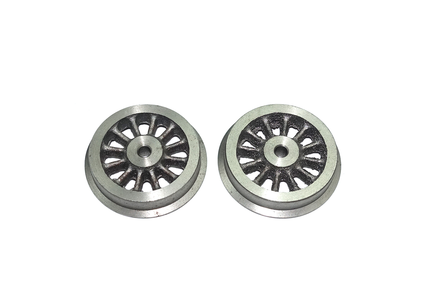 7 Fleischmann Eisenbahn Räder Lokräder Speichenräder Vorlaufrad 13/15mm Spur H0 