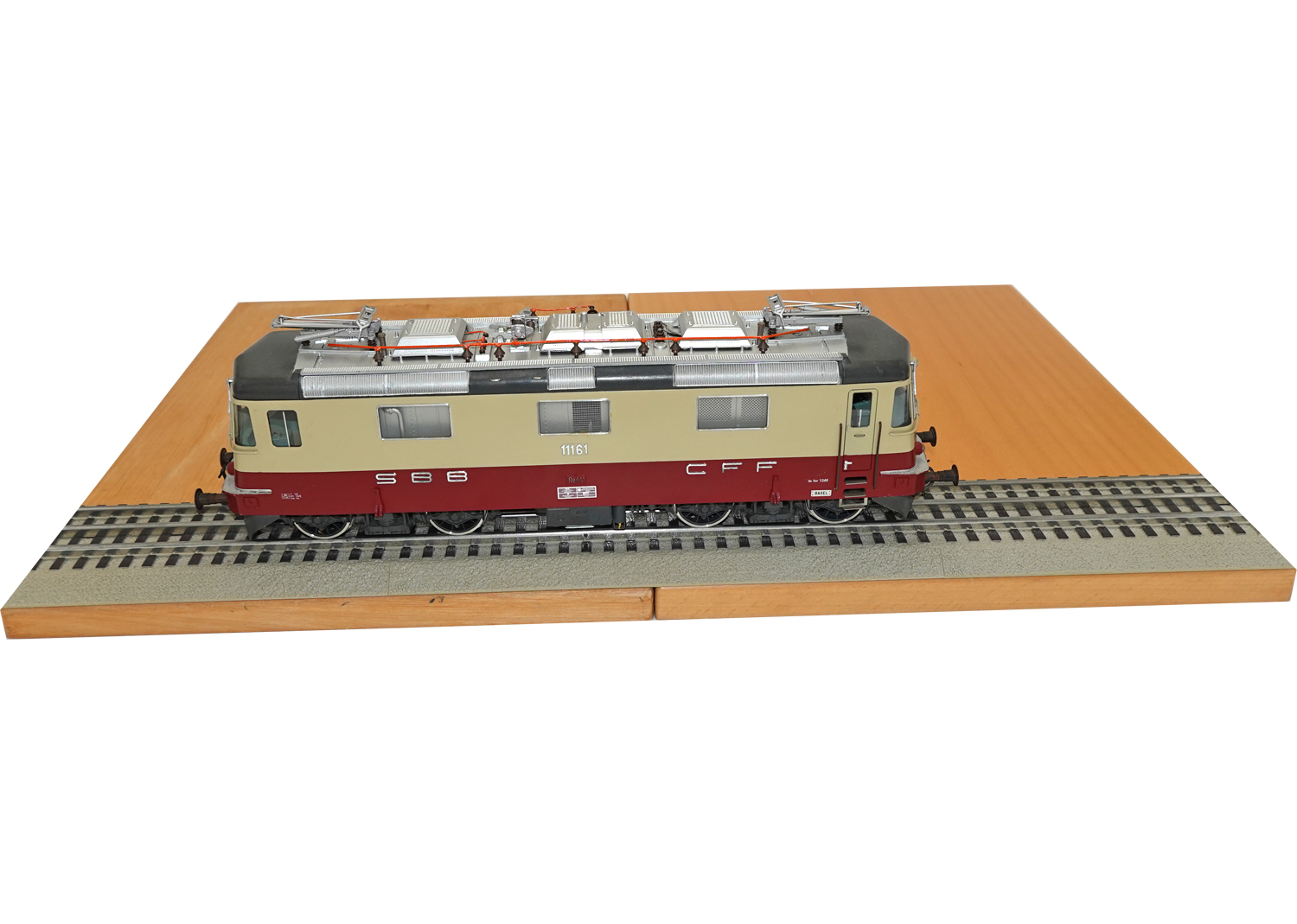 Hermann 0 SBB Re 4/4II 11161 weinrot/creme DC