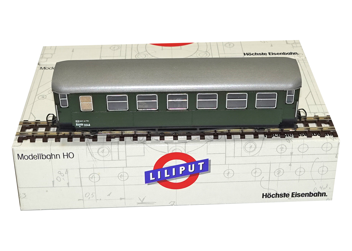 Liliput 70380 H0e ÖBB Personenwagen grün 3246 