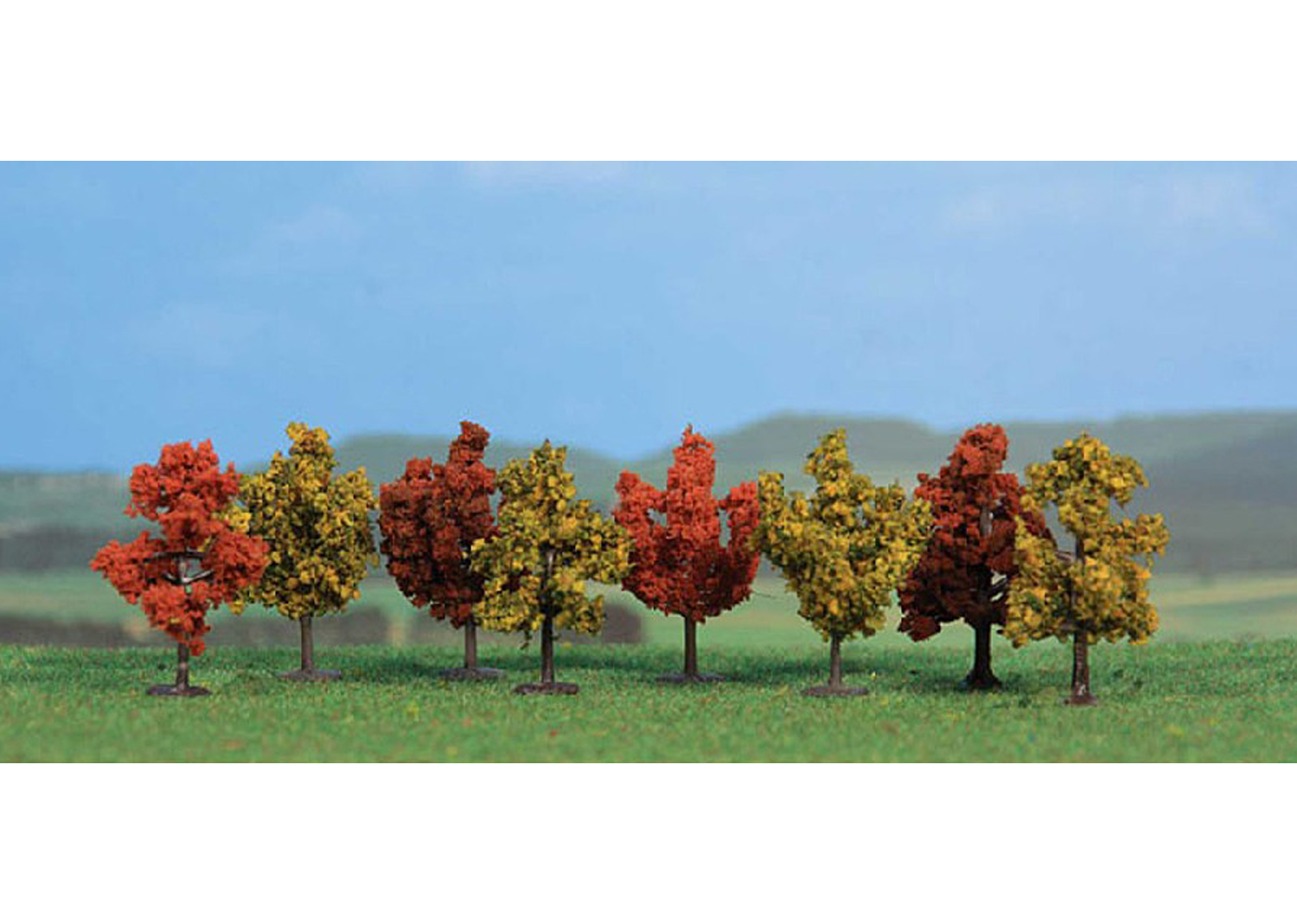 Heki 1141 8 Laubbäume herbstlich 4 cm 