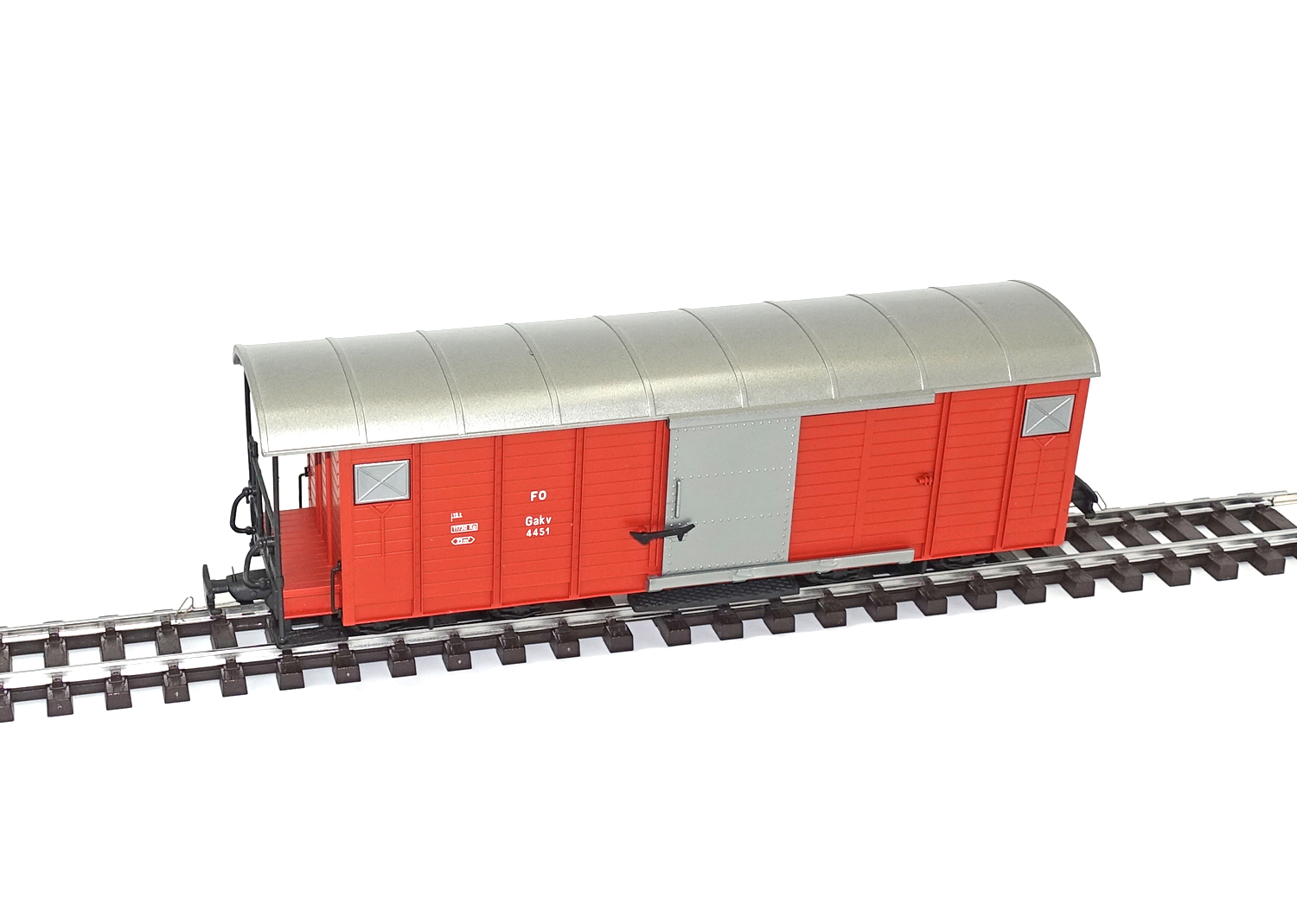 Fama 4113 FO gedeckter Güterwagen 4-achsig  Fama 4113 FO gedeckter Güterwagen 4-achsig